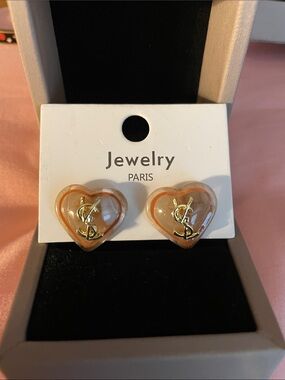 Heart-Shaped Gold Logo Stud Earrings in Peach